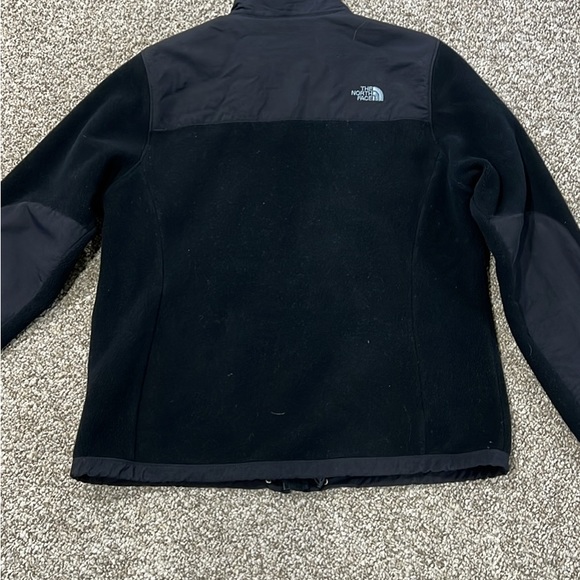 Women's Large North Face Jacket - Like New - Picture 10 of 10